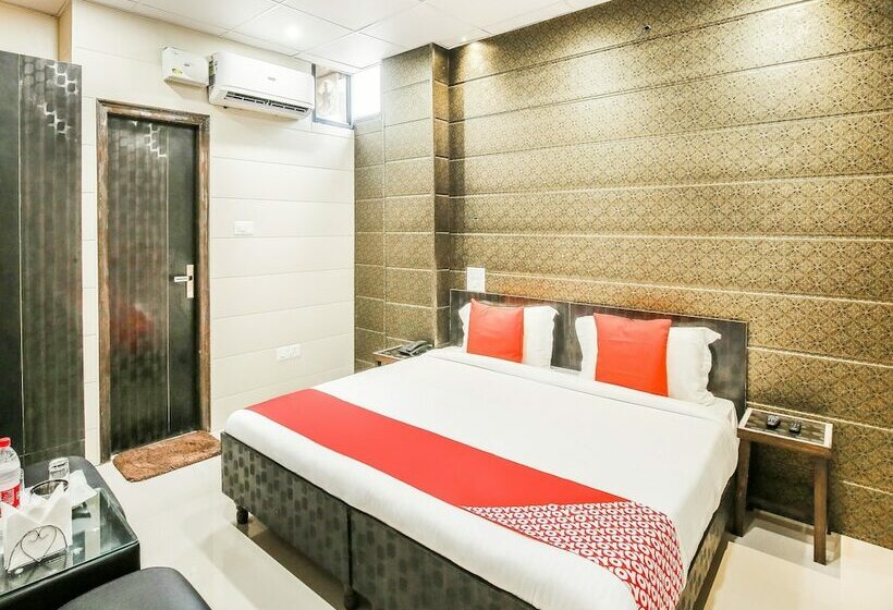 호텔 Anand Shri By Oyo Rooms