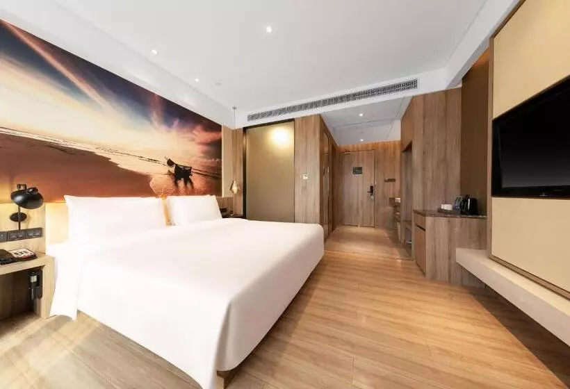 Atour Hotel High Speed Railway Station Maoming