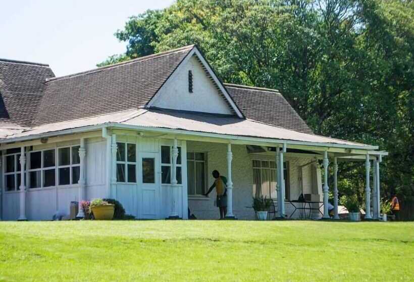 هتل Borrowdale Country Manor