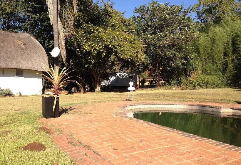 هتل Borrowdale Country Manor