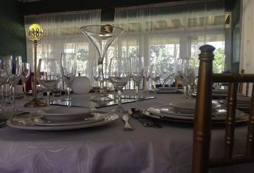 هتل Borrowdale Country Manor