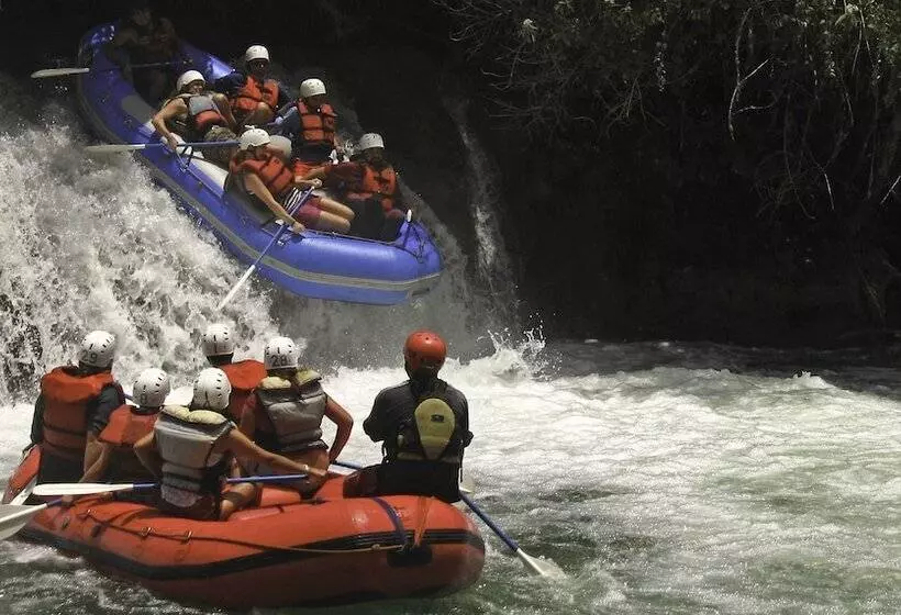 Hotel Campamento Rio Lacanja