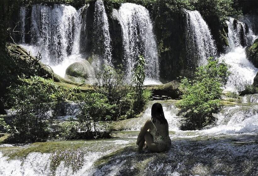 호텔 Campamento Rio Lacanja