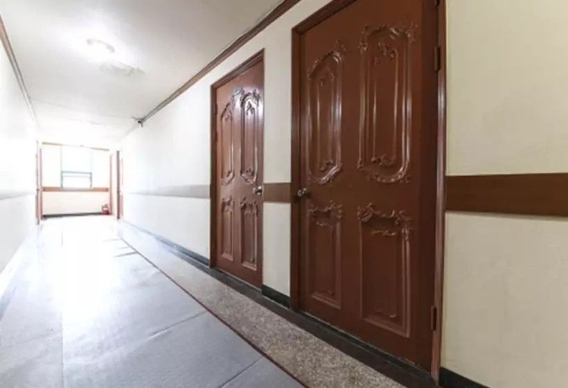 هتل Seolak Resortel
