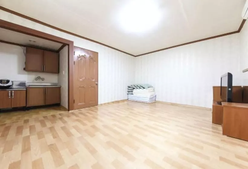 هتل Seolak Resortel