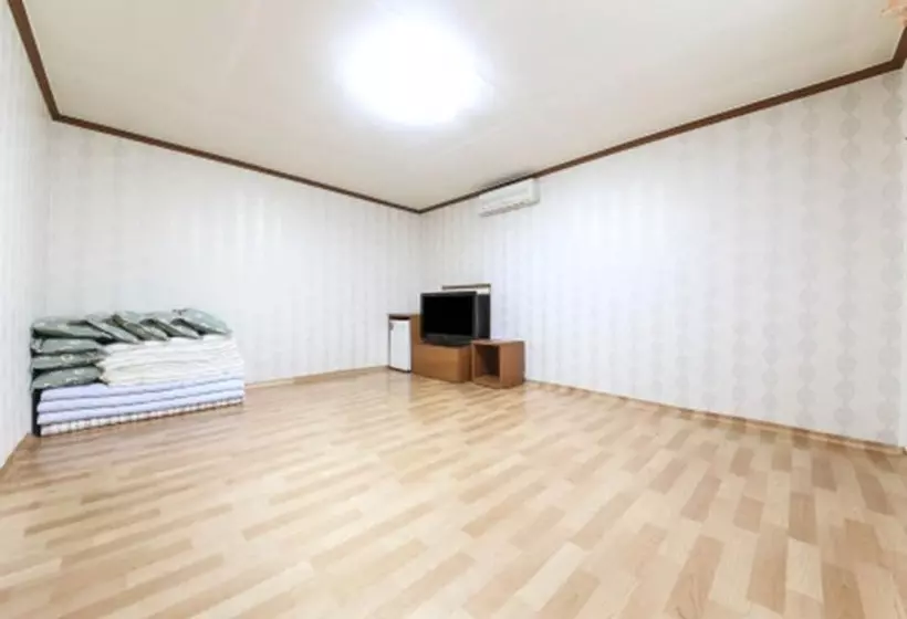 هتل Seolak Resortel