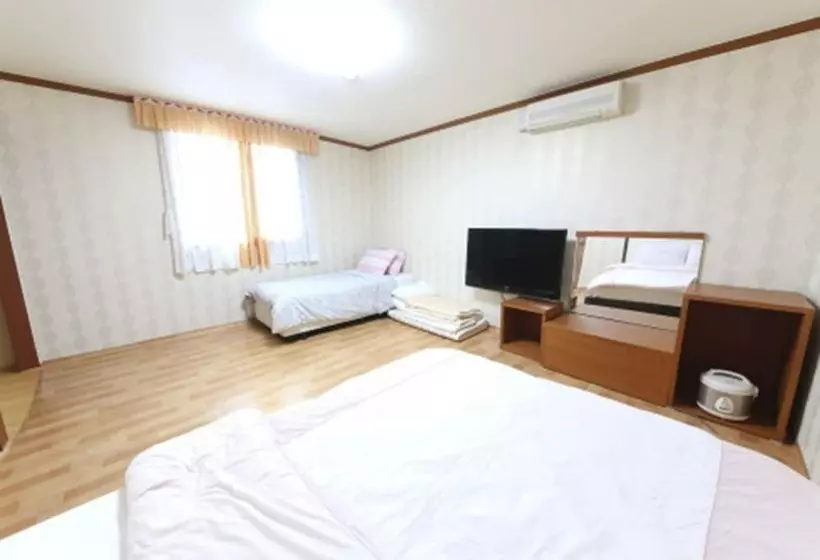 هتل Seolak Resortel