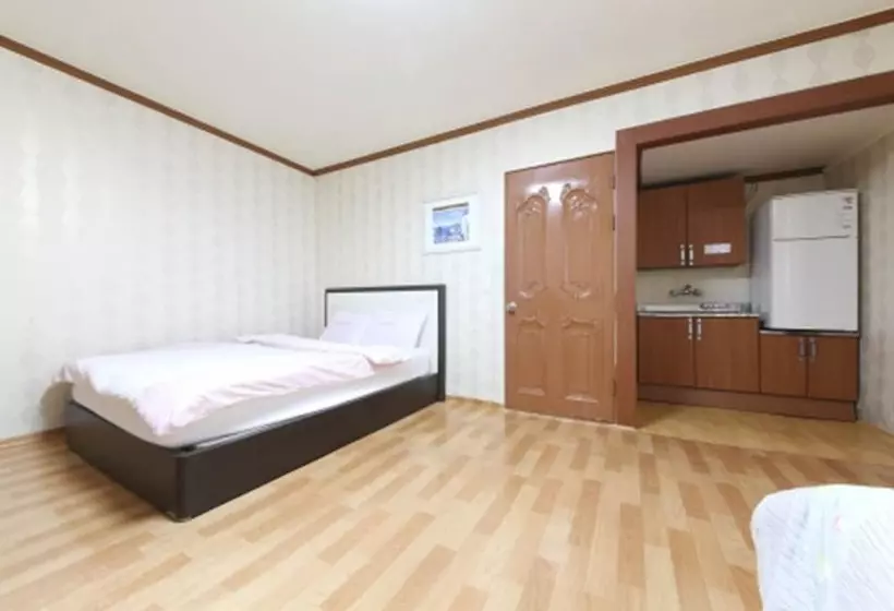 هتل Seolak Resortel