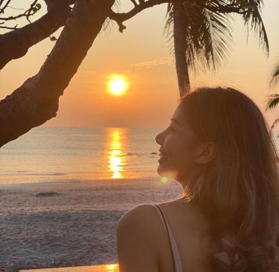 هتل Varietyd Dayhostel Huahin