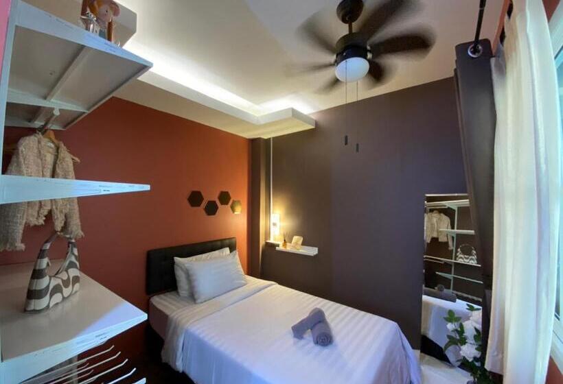 هتل Varietyd Dayhostel Huahin