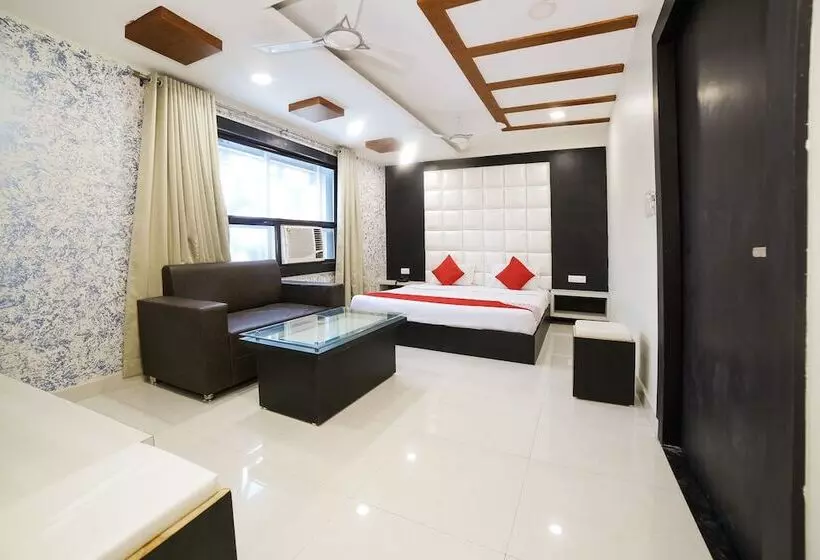 ホテル Veer Bhumi Palace By Oyo Rooms