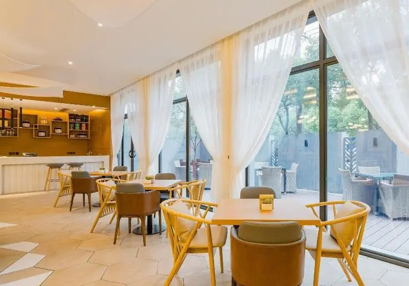 Atour Hotel Wenhua West Road Turpan