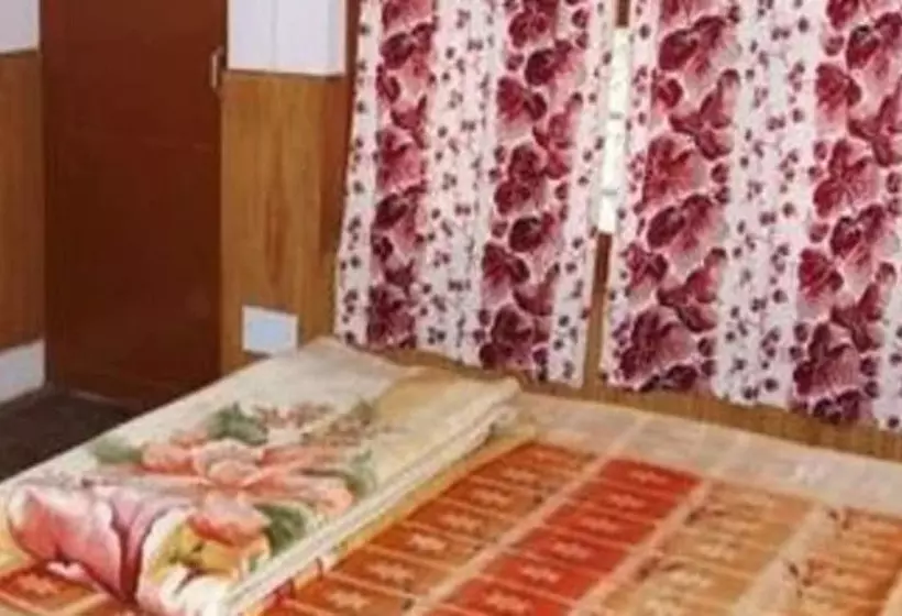 ホテル Ekant Lodge