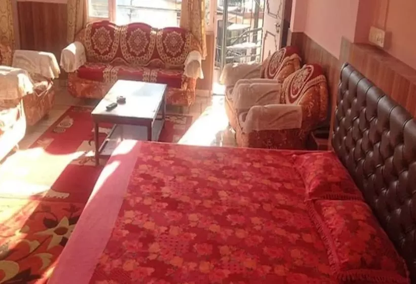 ホテル Ekant Lodge