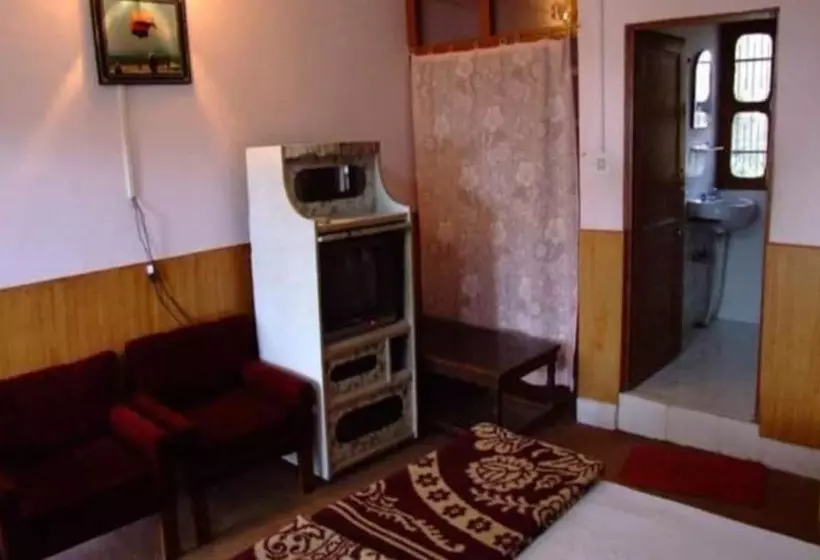 ホテル Ekant Lodge