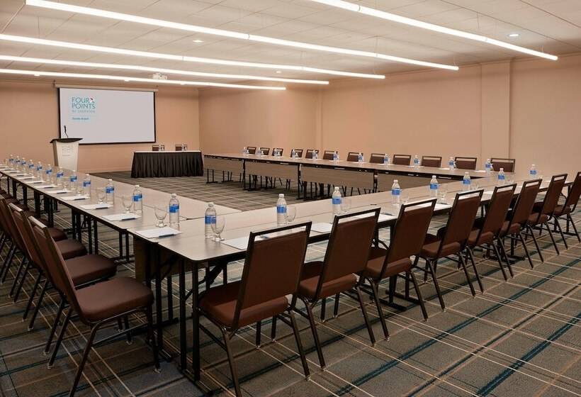 فندق Element Toronto Airport