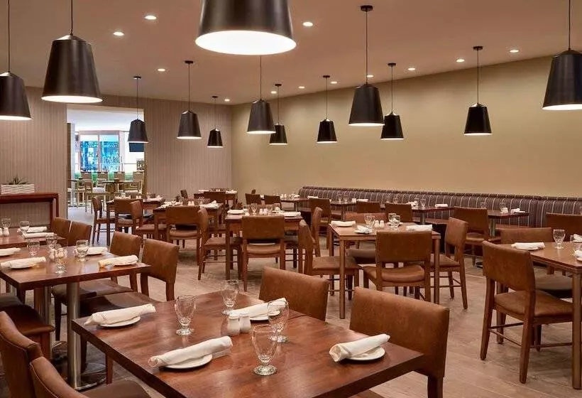 Hotelli Element Toronto Airport