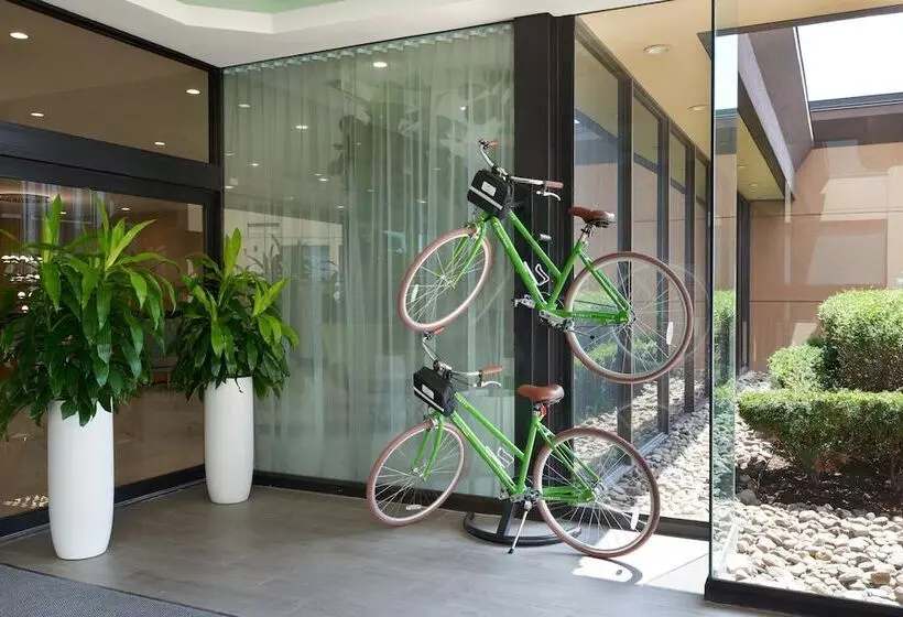 Hotelli Element Toronto Airport