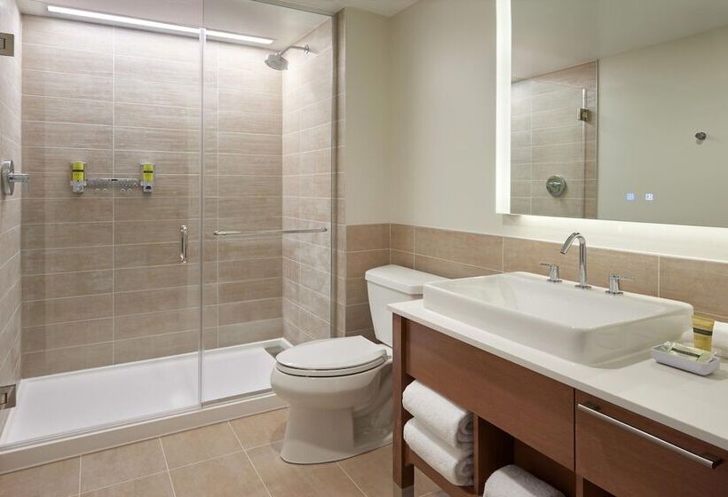 فندق Element Toronto Airport