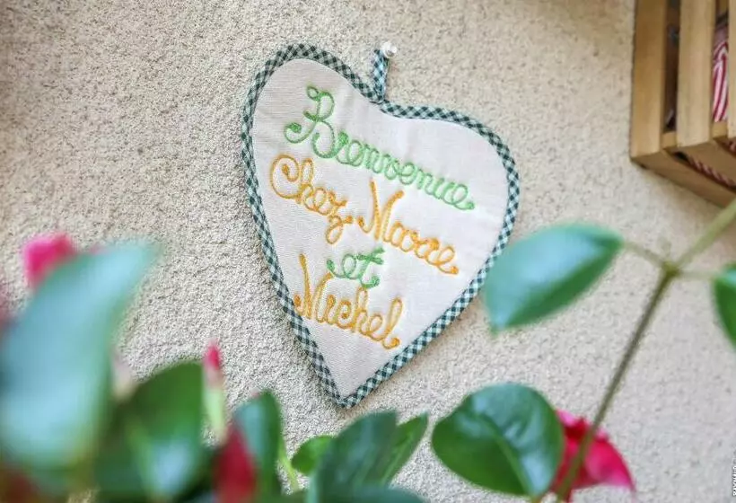 Aamiaismajoitus (B&B) Le Nid De L'ecureuil