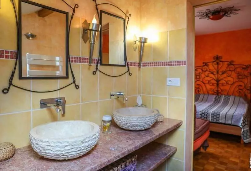 Aamiaismajoitus (B&B) Le Nid De L'ecureuil