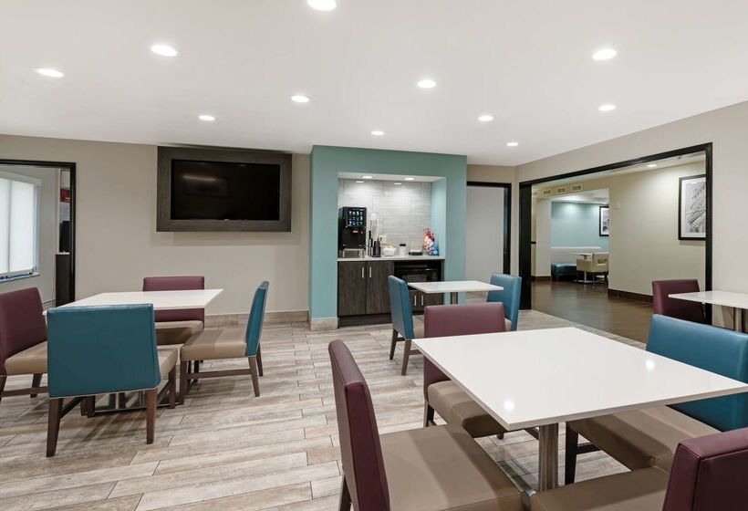 Отель Best Western Plus Greenwood Indy South Inn