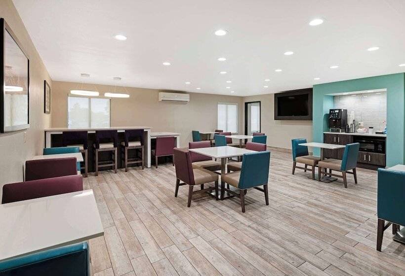 Отель Best Western Plus Greenwood Indy South Inn