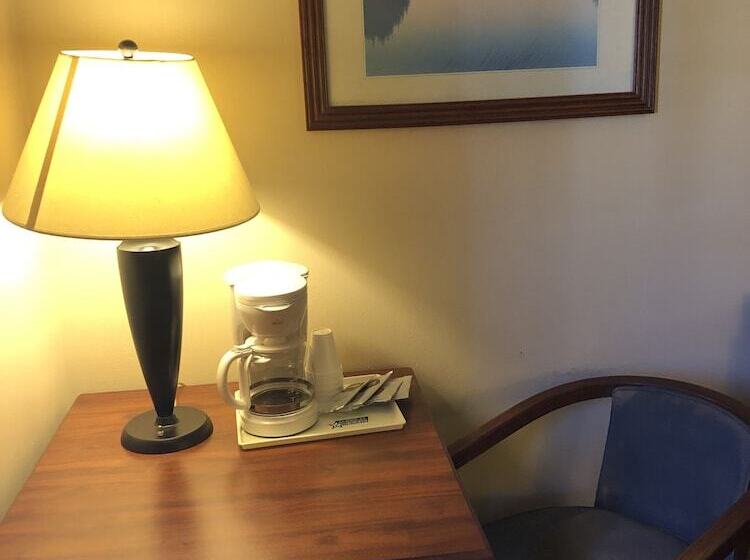 فندق Econo Lodge