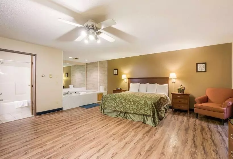 Отель Econo Lodge