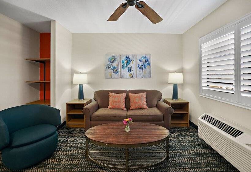 فندق La Fuente Inn & Suites