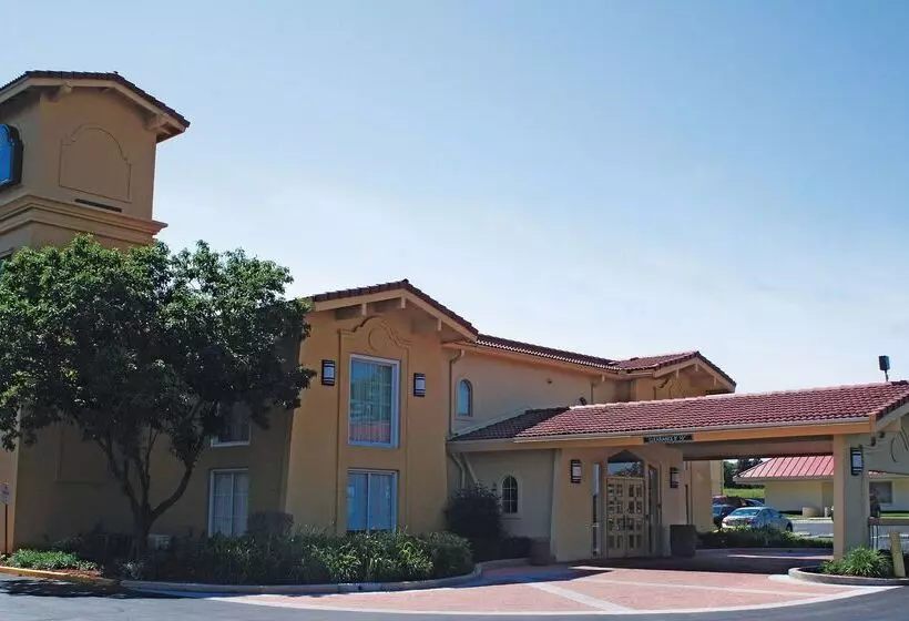 호텔 La Quinta Inn By Wyndham Kansas City Lenexa