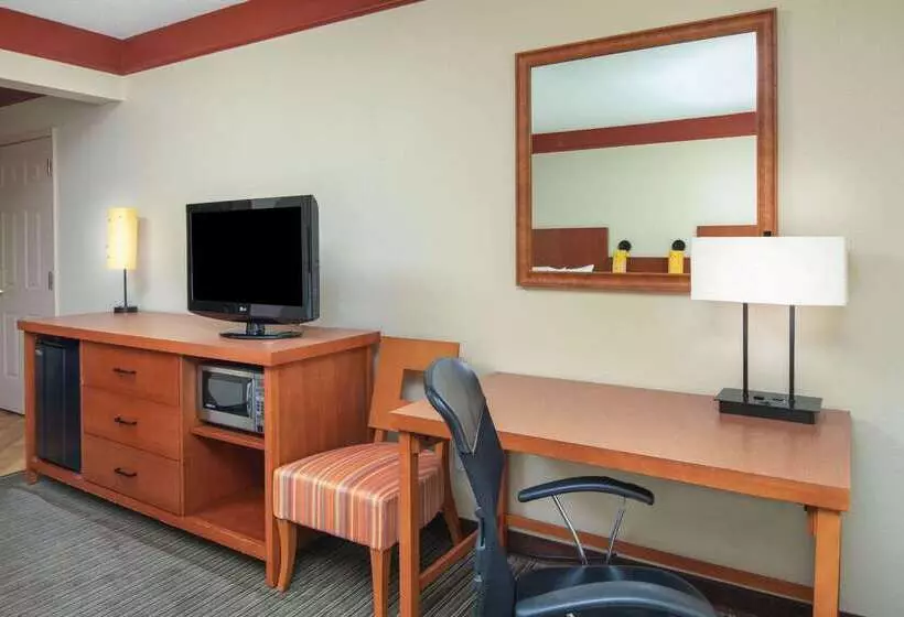 酒店 La Quinta By Wyndham Atlanta Ballpark/galleria