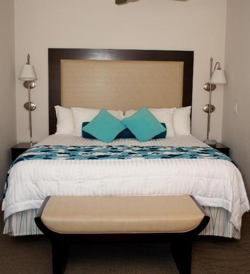 فندق Laguna Shores Studio Suites