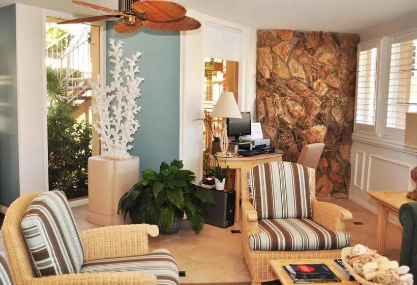 호텔 Laguna Shores Studio Suites