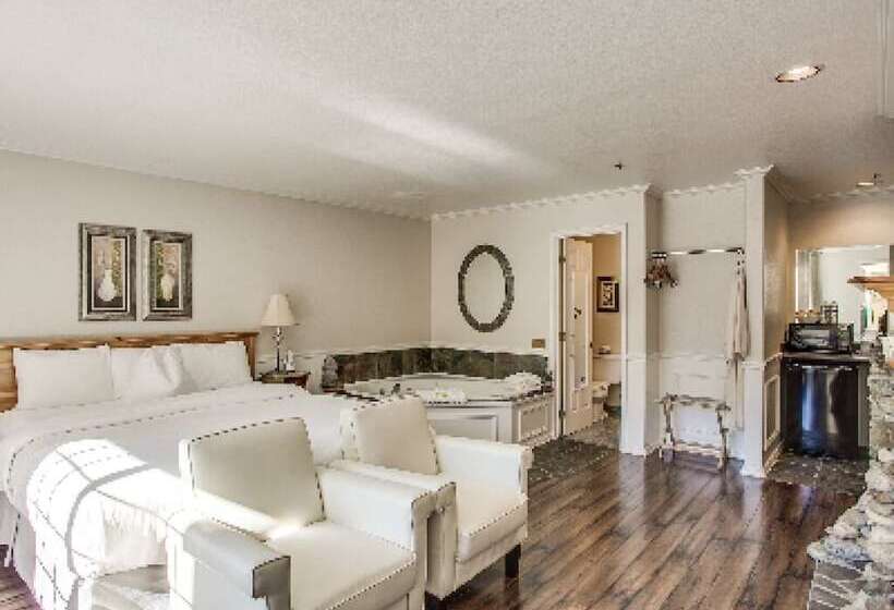 فندق Leavenworth Village Inn