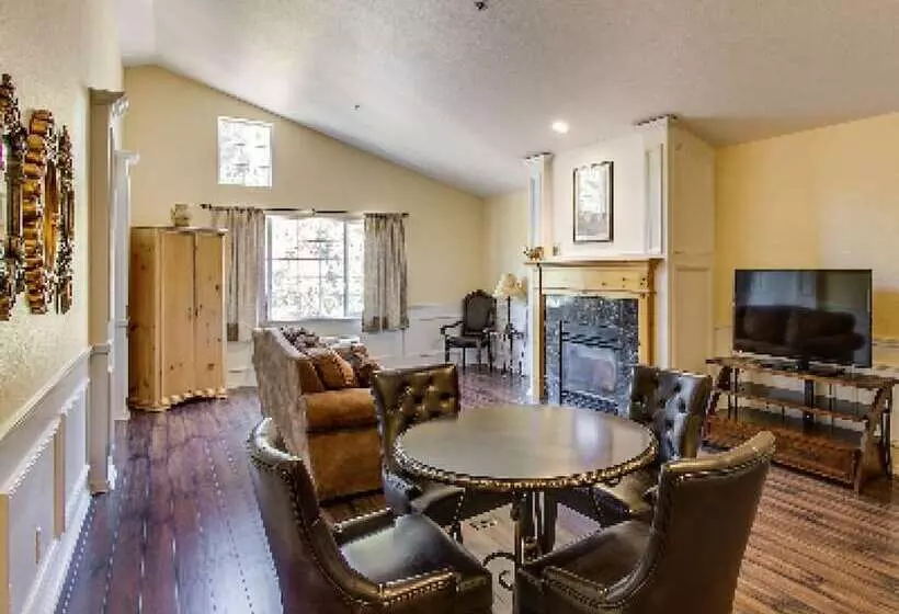 Отель Leavenworth Village Inn