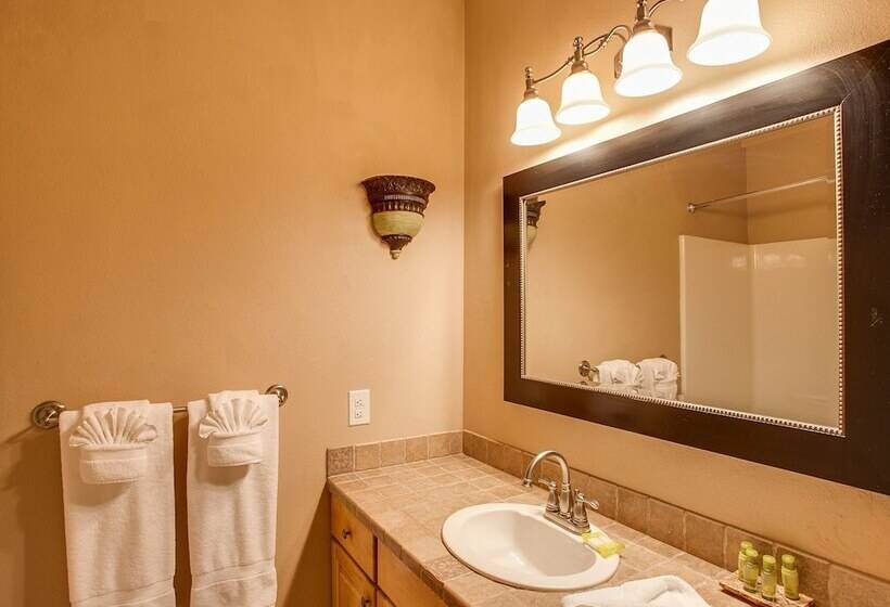 فندق Leavenworth Village Inn