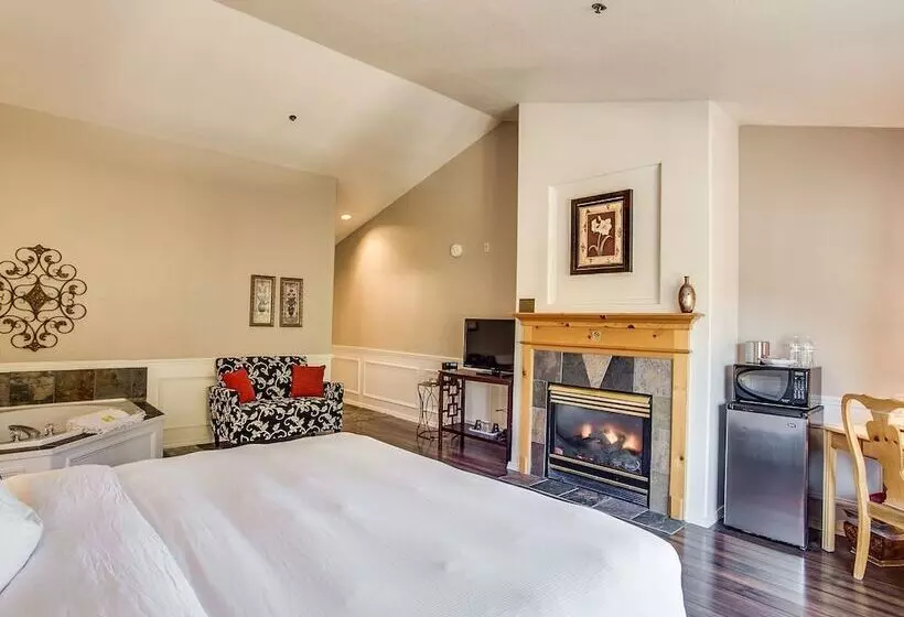 Отель Leavenworth Village Inn