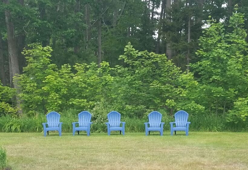 Отель The Lodge At Turbat S Creek