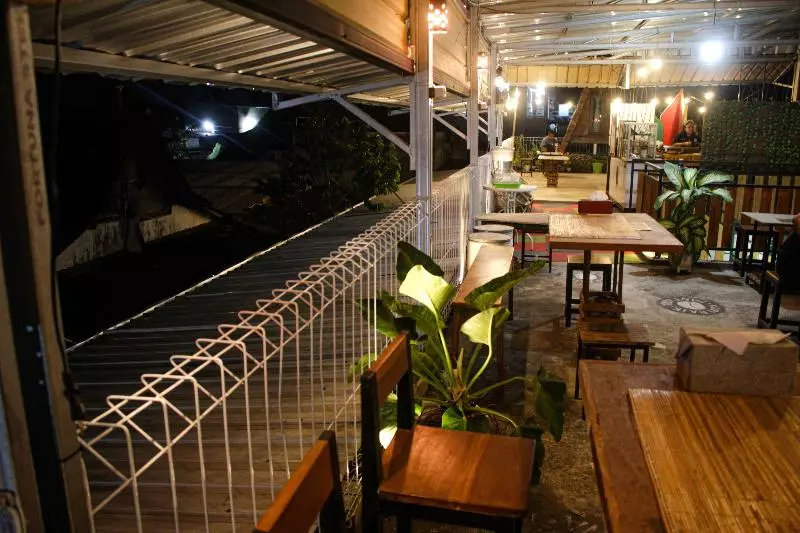 هتل Capital O 2258 Santana Syariah Guest House