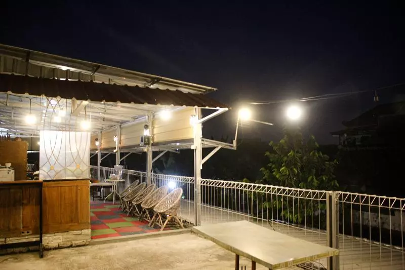 هتل Capital O 2258 Santana Syariah Guest House