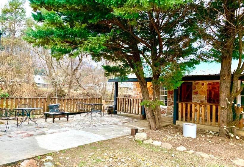 ユースホステル Spring Creek