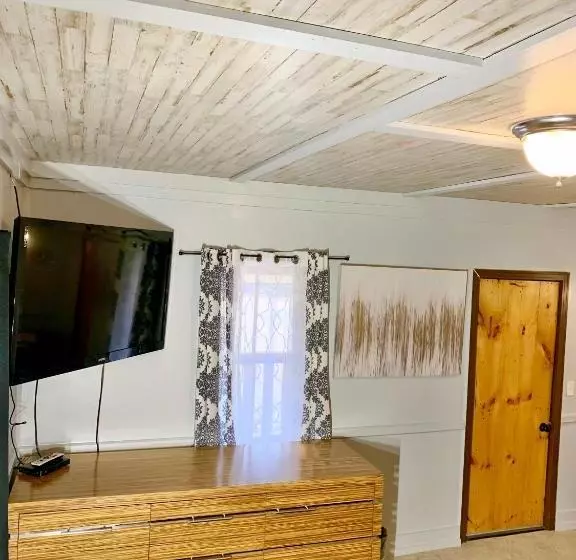 Retkeilymaja Spring Creek