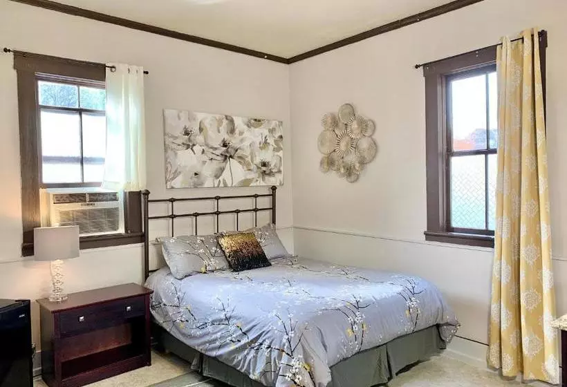 Retkeilymaja Spring Creek