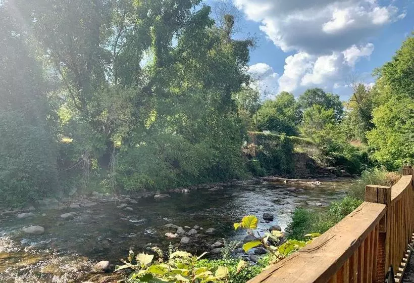 Retkeilymaja Spring Creek