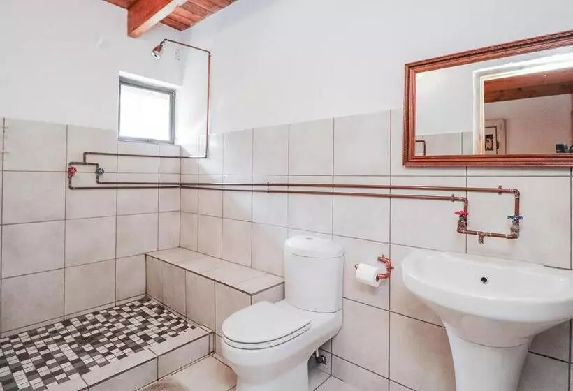 Aamiaismajoitus (B&B) Swallows Nest