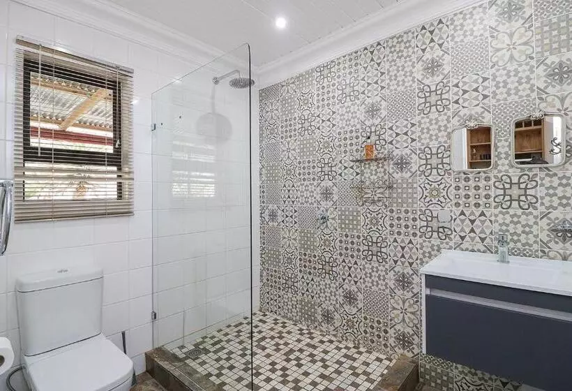 Aamiaismajoitus (B&B) Swallows Nest