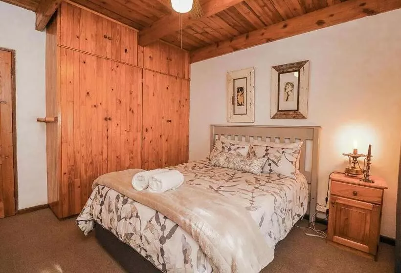 Aamiaismajoitus (B&B) Swallows Nest