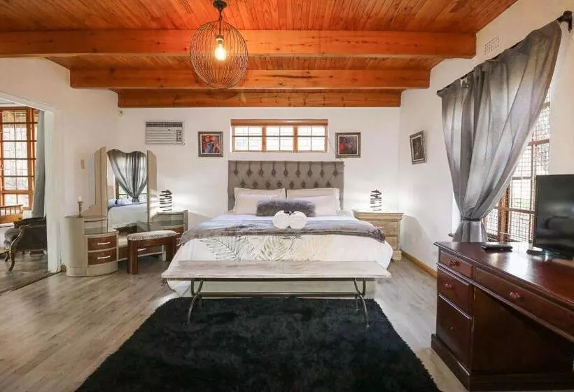 Aamiaismajoitus (B&B) Swallows Nest