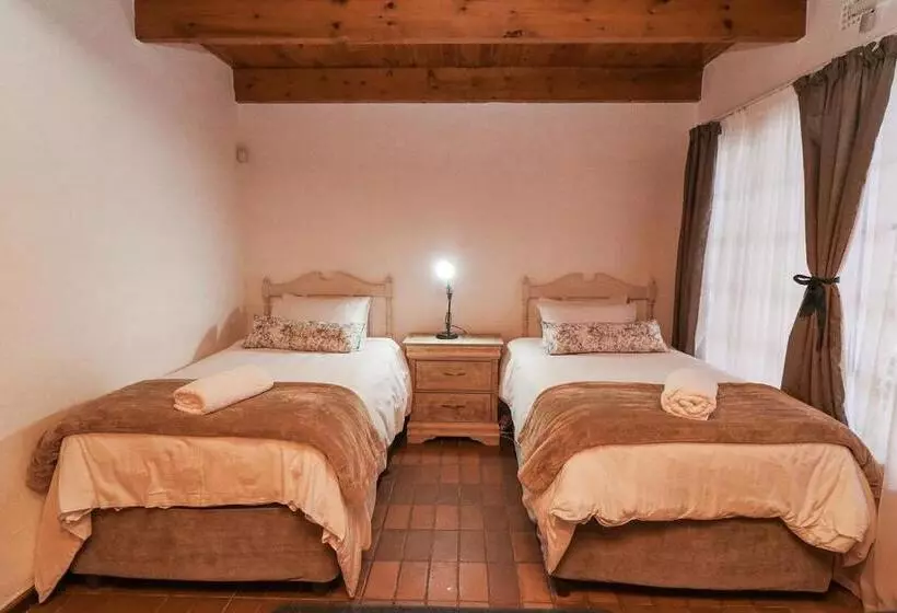 Aamiaismajoitus (B&B) Swallows Nest